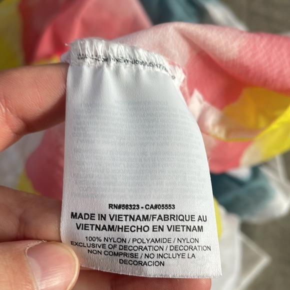 Nike Repel Multicolor Running Windbreaker Pullover Top Size Medium - Picture 7 of 7